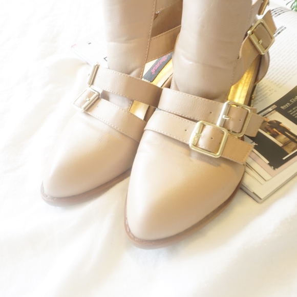 Nude Pointed Toe Booties - Picture 3 of 7